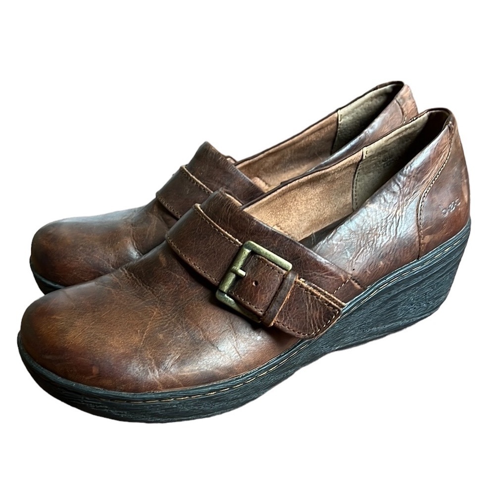 B.O.C. Rijeka Women’s Leather Wedge Clogs Barley. Size 10
